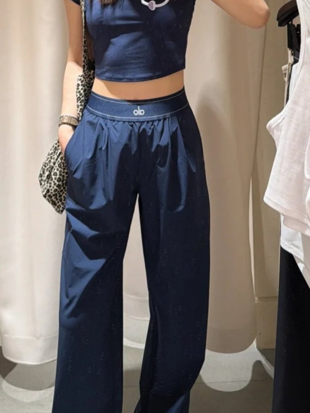 NWT💙 ALO Yoga Navy Blue Tailored Pants (Regular:30inch) Relaxed |Quiet Luxury😃 - Picture 8 of 9